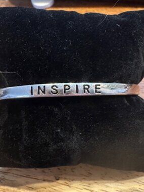 NEW Silver 'Inspire' Bracelet 6 inches. Beautiful well made Top Shelf bracelet
